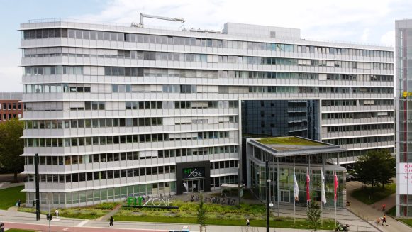 Savills berät teleffekt bei Prolongation von 1.550 m² Bürofläche im Global Gate III