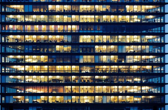 Kein (Home-)Office ist keine Lösung: Die Hybridarbeitswelt und ihre Konsequenzen für die Büromärkte