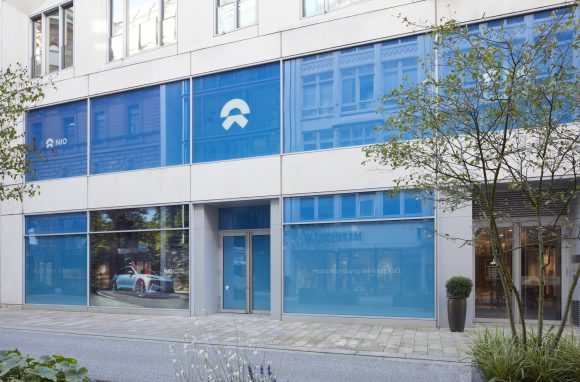 Art-Invest Real Estate entwickelt ein NIO HOUSE für den Elektroauto-Pionier NIO in den Große Bleichen 5 in Hamburg