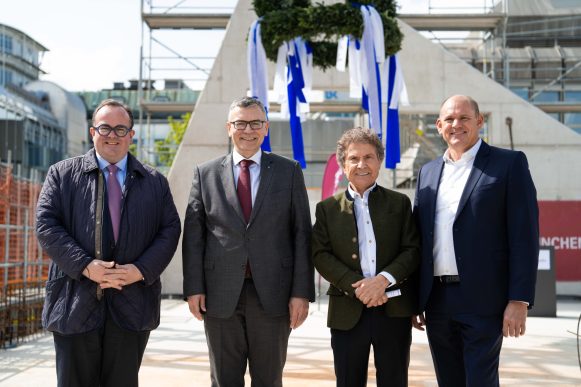 MünchenBau feiert Richtfest für das neue Apple-Bürogebäude Lichthöfe