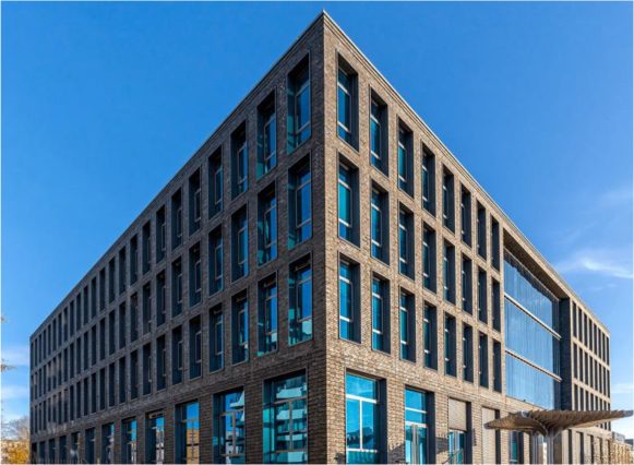 IMAXXAM kauft Bürogebäude an Berliner Mediaspree in Friedrichshain