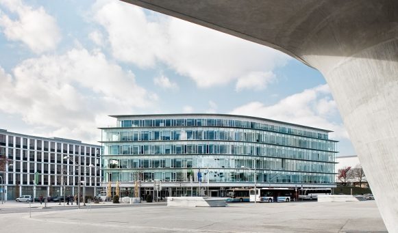 Closing erfolgt: Arminius Group erwirbt von SIGNA vollvermietete Büroimmobilie in Wolfsburg