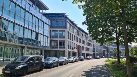 UBS Asset Management und IMPACT Real Estate erwerben ehemaliges Novartis-Headquarter in Nürnberg