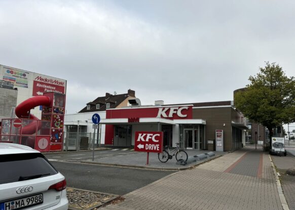 FIM Unternehmensgruppe mit erfolgreichem Ankauf: Dritter Standort innerhalb einer Straße