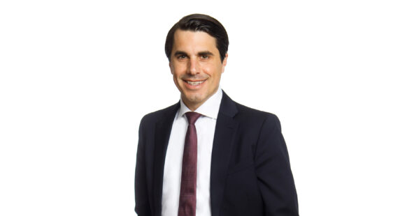 Bastian Lindenstruth leitet Frankfurter Office-Investment-Team bei JLL