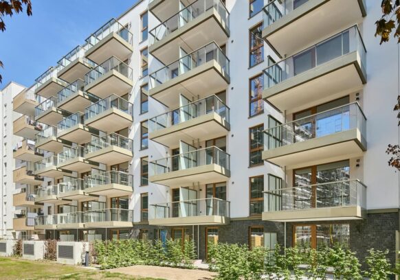 Aachener Grundvermögen erwirbt Mehrfamilienhaus mit 42 Wohnungen in Hamburg