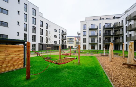 Neuer Wohnraum für Bamberg: Instone übergibt ersten Bauabschnitt des Quartiers „Lagarde 8"