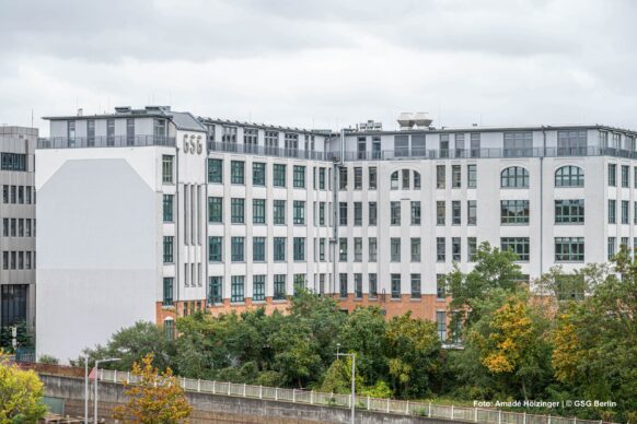 EOS Deutscher Inkasso-Dienst mietet rund 2.200 m² bei der GSG Berlin im Gewerbehof Geneststraße am Südkreuz