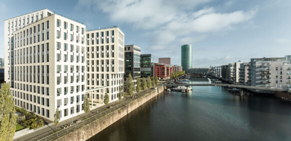 Deutsche Rentenversicherung Hessen mietet 5.200 m² im Frankfurter Werfthaus