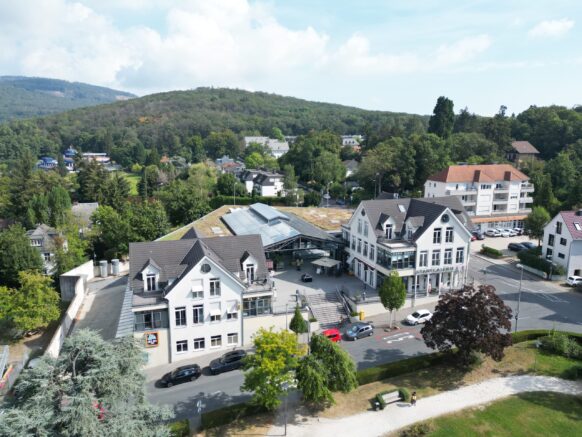 NAI apollo berät Trei Real Estate beim Verkauf der Stadtgalerie Königstein an Slate Asset Management