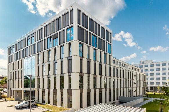 Nachhaltiger Büroneubau: MITZSCH in Leipzig absolviert ESG-Verifikation und punktet bei Klimaschutz und Zirkularität