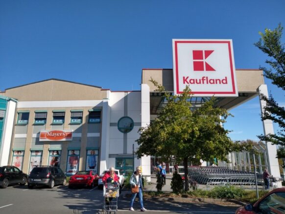 PAREF Gestion erwirbt im Auftrag des Fonds SCPI PAREF Prima Nahversorgungszentrum in Naumburg