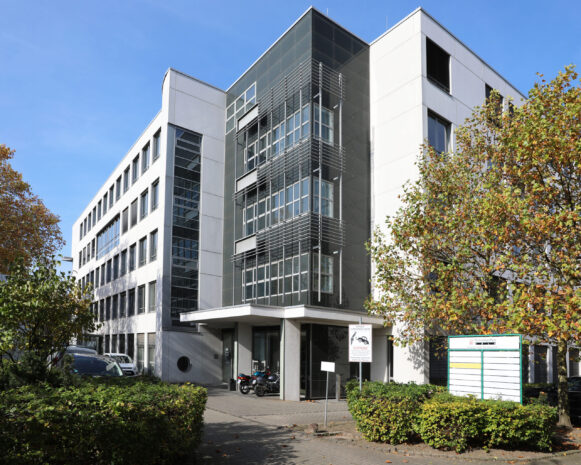 Savills vermittelt gemeinsam mit Blackbear: Kölner-Verkehrs-Betriebe mieten rund 5.000 m² in Köln-Lindenthal