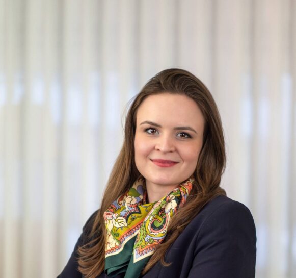 neotares ernennt Eva-Maria Käs zur Prokuristin