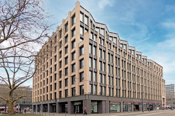 Savills vermittelt 820 m² Bürofläche in Kölner WALLARKADEN