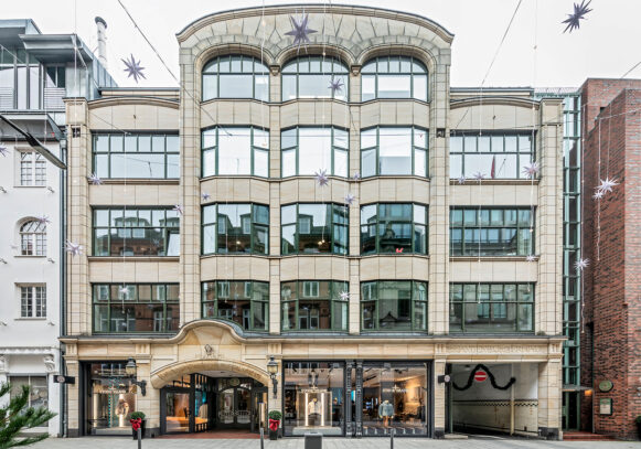 Values kauft zwei Geschäftshäuser im Hamburger Passagenviertel