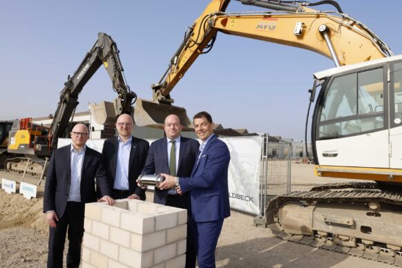 Modernisierung auf logport I: Spatenstich für neue Produktionshalle