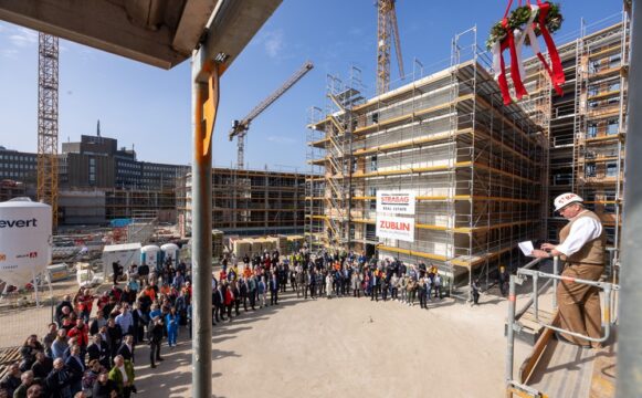 STRABAG Real Estate: Richtfest für H3öCampus in Hannover
