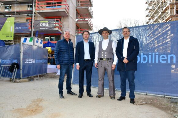 LBBW Immobilien feiert Richtfest für Wohnbauprojekt Parktrio Hain in Frankfurt-Bockenheim