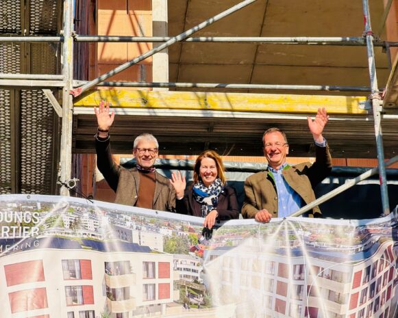 Meilenstein in Germering: ehret+klein feiert Richtfest für das Bildungsquartier