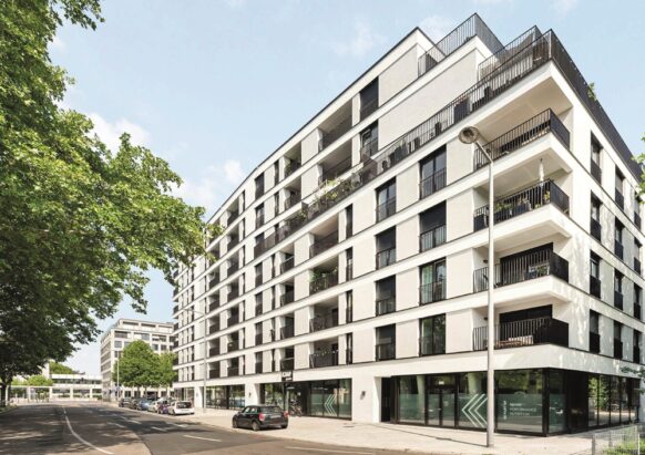 Industria kauft Wohn- und Geschäftshaus „Carl Living“ in Mannheim