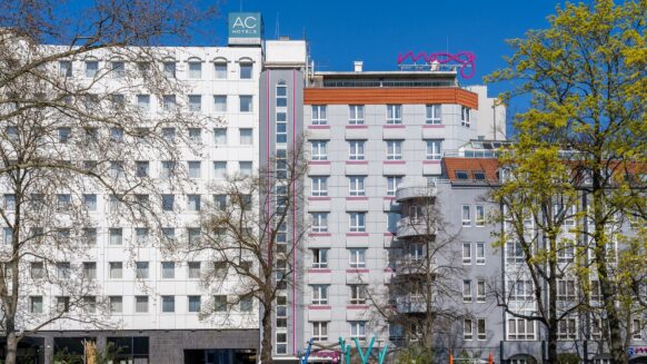 Aroundtown vermietet zwei Hotels in Berlin Mitte langfristig an die Odyssey Hotel Group