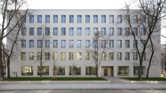 Union Investment verkauft Büroimmobilie in München an CONREN Land