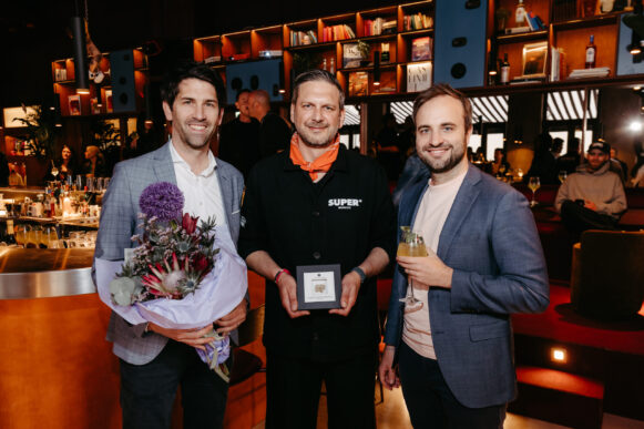 Letzter öffentlicher Baustein im Betrieb: Mit SUPER* startet die Gastronomie im HERZOG MAX