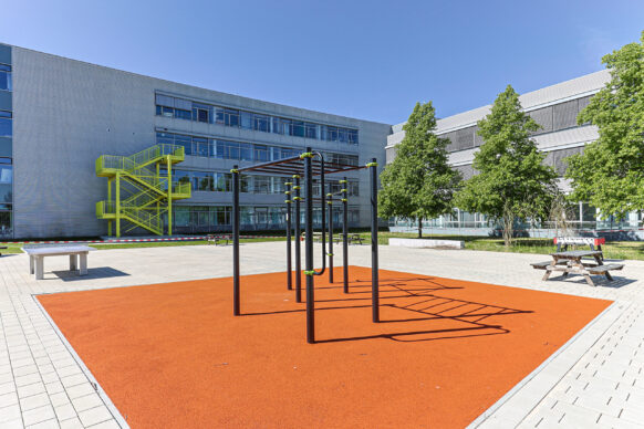 ADVENIS Germany berät französischen regulierten Immobilienfonds beim Verkauf einer langfristig vermieteten Schulimmobilie in Bremen an Hemsö