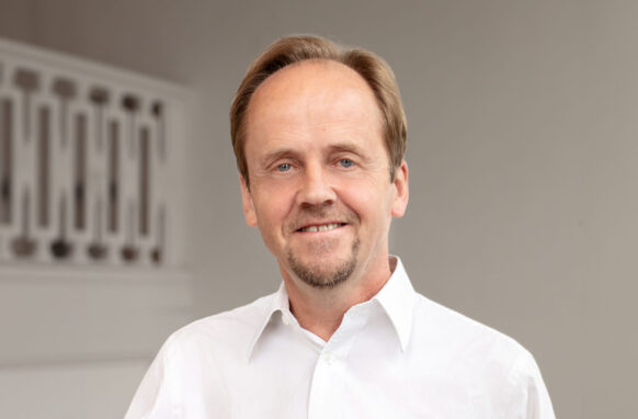 Christof Hardebusch scheidet aus der Geschäftsführung von RUECKERCONSULT aus und geht in den Ruhestand