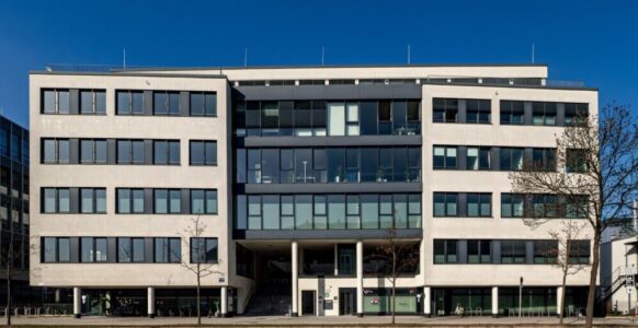 Hammer vermietet an CUBOS im Münchner Connex