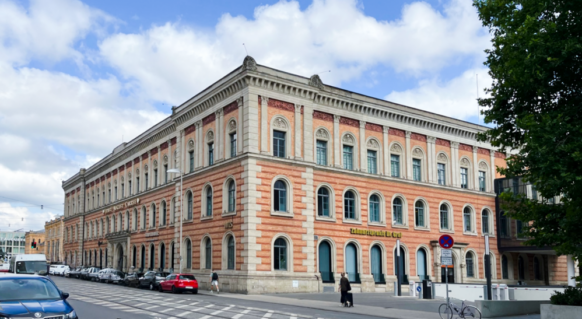 Real I.S. verkauft Büro- &amp; Geschäftshaus „Ernst-August-Carree“ in Hannover für den „BGV V“