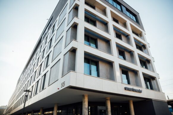 M&amp;G European Property Fund erwirbt für 73,5 Millionen Euro zwei Serviced-Apartment-Immobilien von Livory