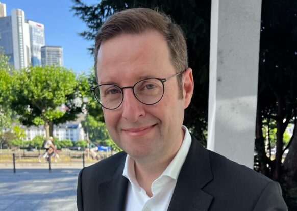 Peter Lausmann startet bei Newmark